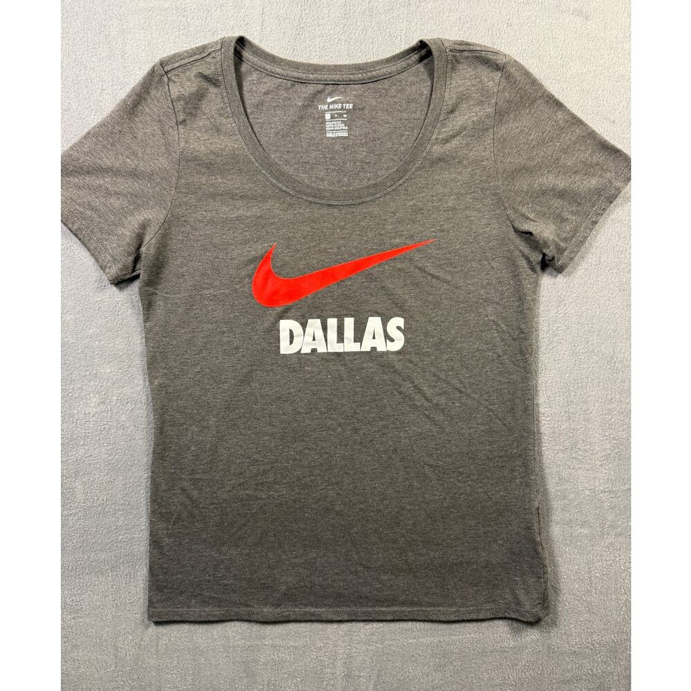The NikeTee Dallas Texas Athletic Cut T-Shirt Workout Gray Size‎ Medium Fitted